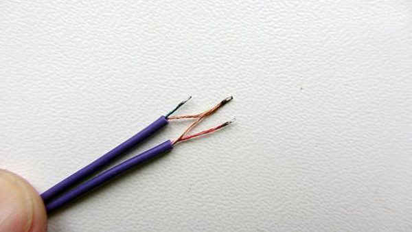 Провода кабеля перед пайкой