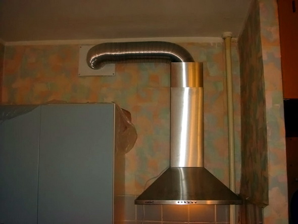 Воздуховод гибкий для вытяжки на кухне